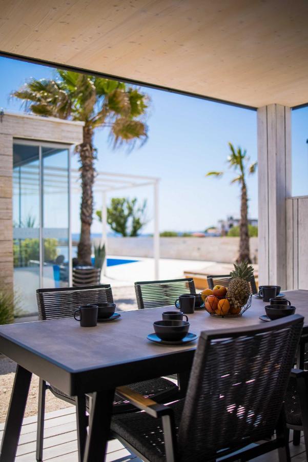 Arcadia Eco-Luxe Mobile Homes With Infinity Pool By Oiko Collection Privlaka  Exterior photo