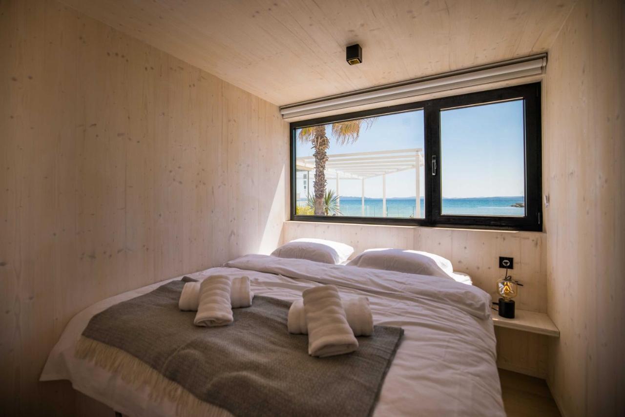 Arcadia Eco-Luxe Mobile Homes With Infinity Pool By Oiko Collection Privlaka  Exterior photo