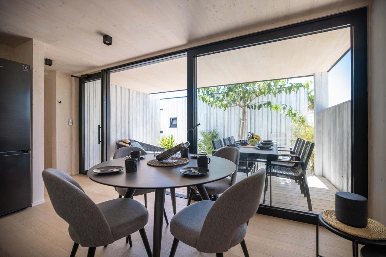 Arcadia Eco-Luxe Mobile Homes With Infinity Pool By Oiko Collection Privlaka  Exterior photo